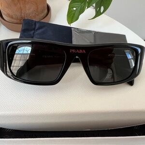 Authentic Prada sunglasses PR20WS
Perfect condition
Unisex
